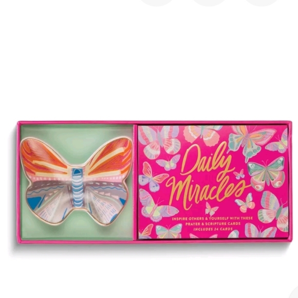 💕NIB Ceramic Butterfly Trinket Tray with Daily Miracle Cards Gift Set💕 - Picture 1 of 4